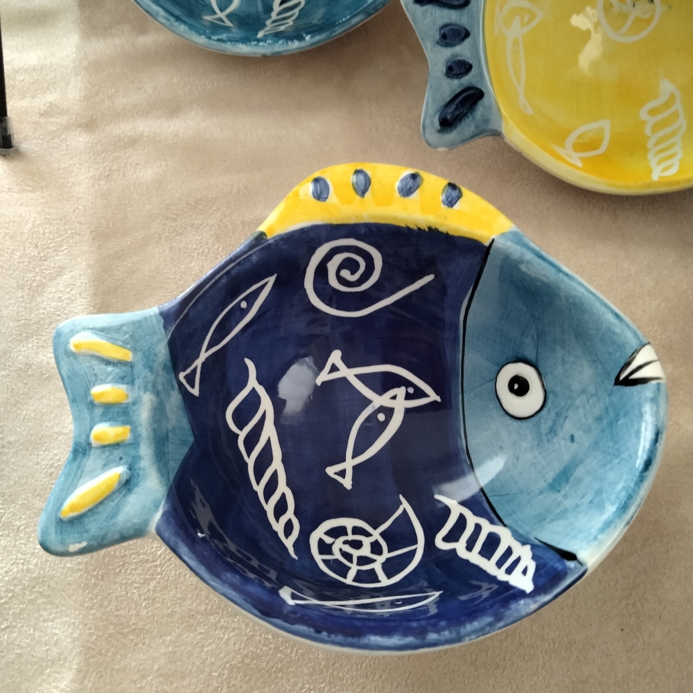 6 Ceramic Tropical Fish Bowl or Trinket Dish